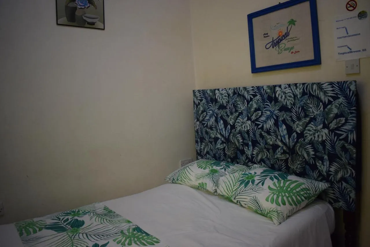 Guest house Tropical Breeze Vacation Home And Apartments Gros Islet