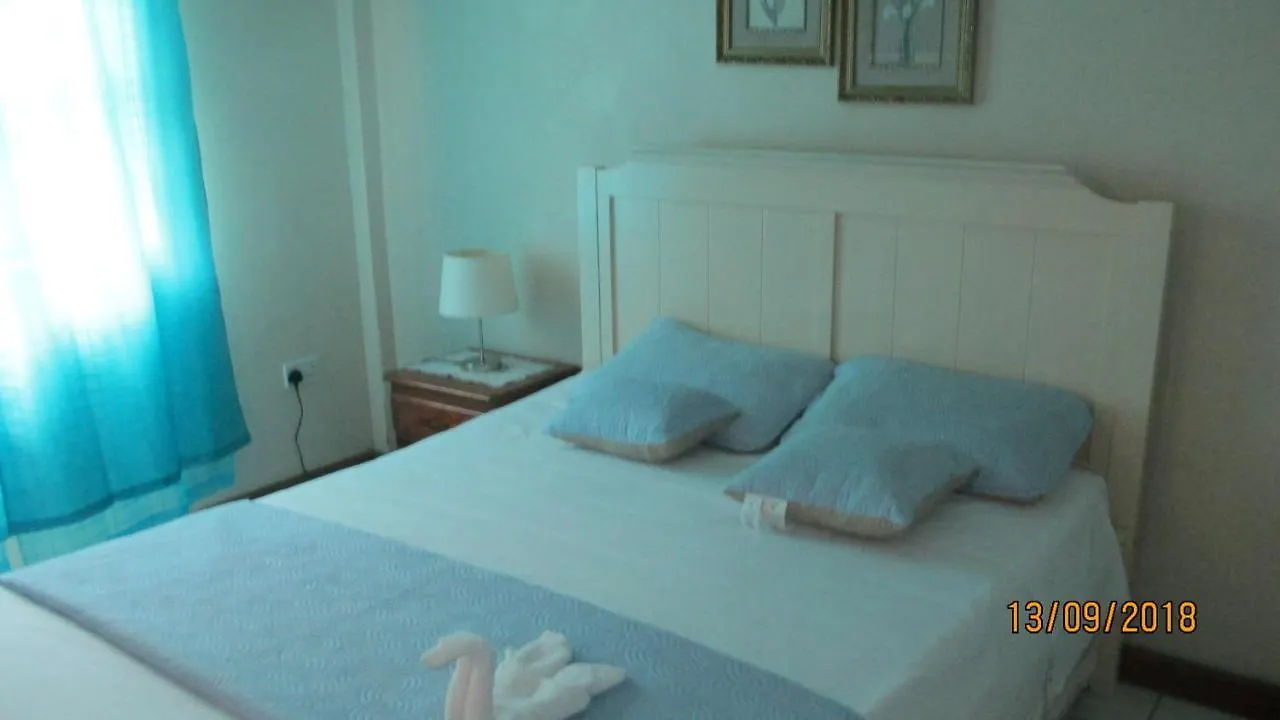 Tropical Breeze Vacation Home And Apartments Gros Islet 2*,