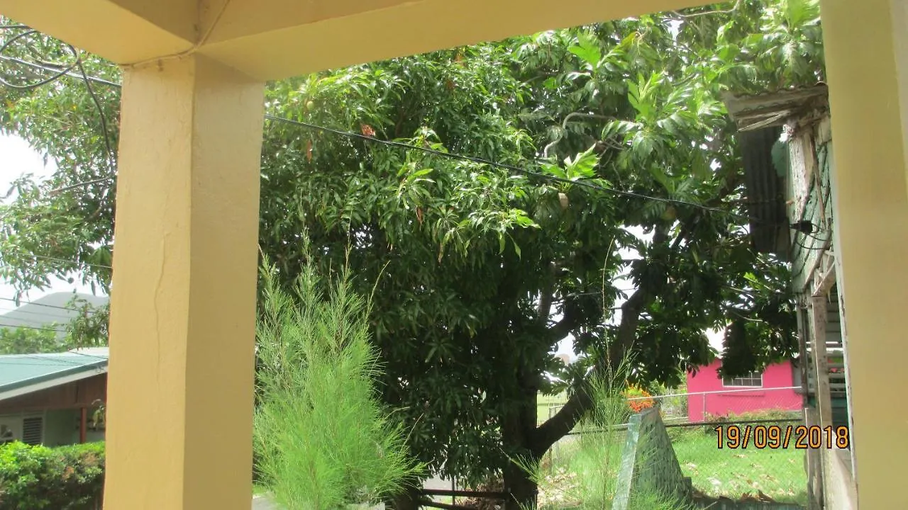 Tropical Breeze Vacation Home And Apartments Gros Islet Guest house