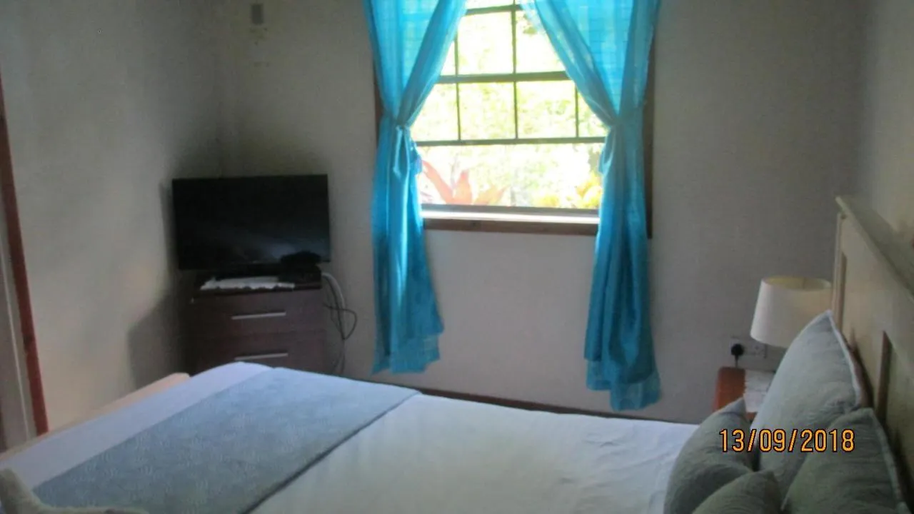 ** Guest house Tropical Breeze Vacation Home And Apartments Gros Islet Saint Lucia