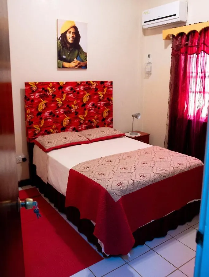 Tropical Breeze Vacation Home And Apartments Gros Islet 2*,