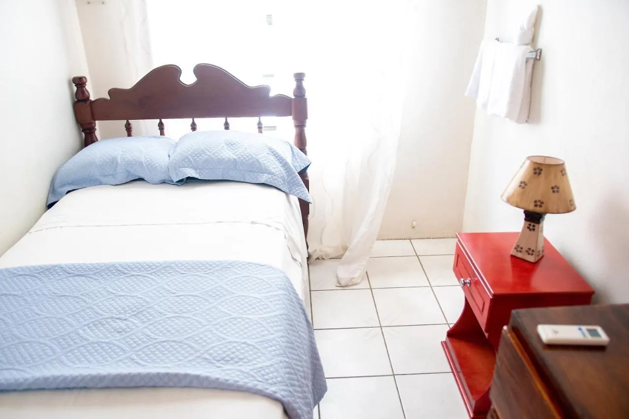 Tropical Breeze Vacation Home And Apartments Gros Islet 2*,