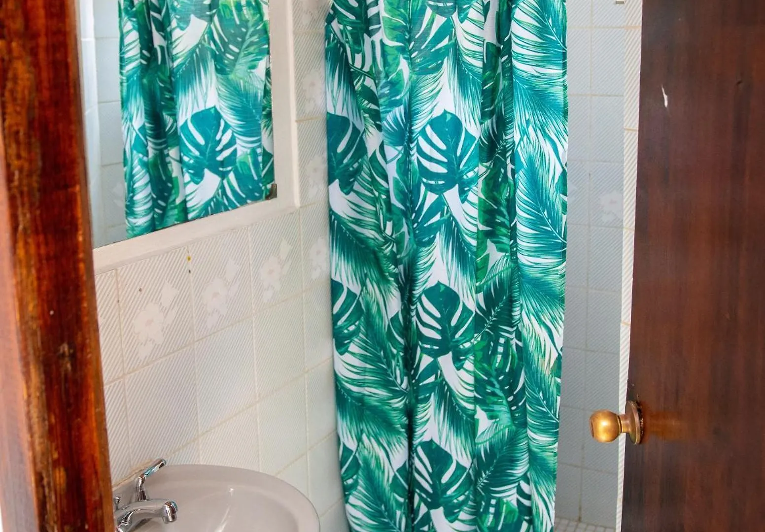 Tropical Breeze Vacation Home And Apartments Gros Islet Guest house